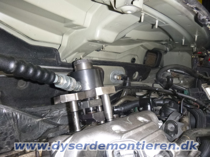 Aftrækning af indsprøjtningsdyser fra Peugeot /
                Citroen / Fiat / Lancia med 2.0 og 2.2 motor