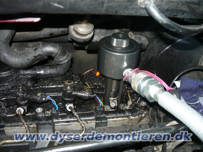 Aftrækning af indsprøjtningsdyser fra Mercedes
                Vito med CDI motorer
